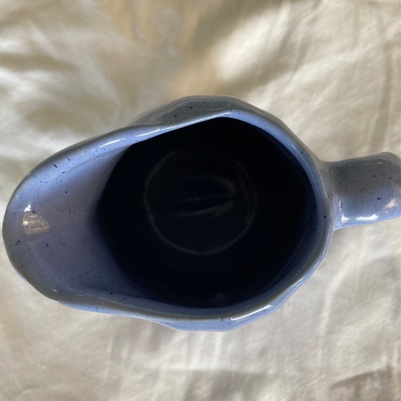 Vintage Bybee of Kentucky small 22 ounce Blue Pitcher - Picture 3 of 4